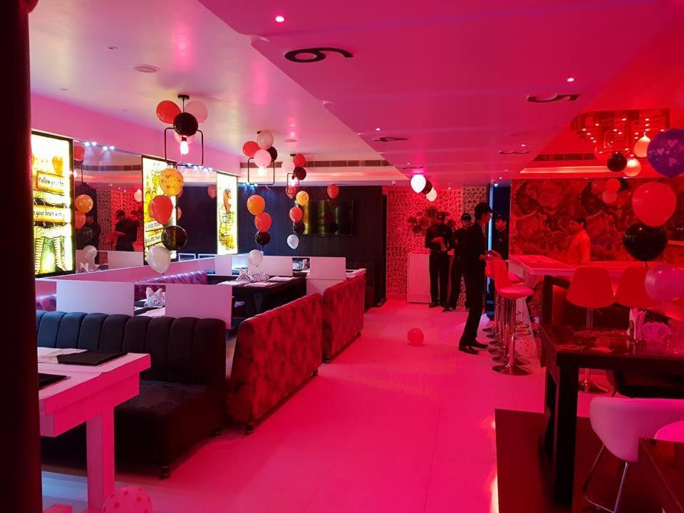 Hotel Mandakini Lush Kanpur Exterior photo